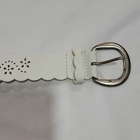 🖤5/$20🖤 White belt.. - Picture 4 of 8